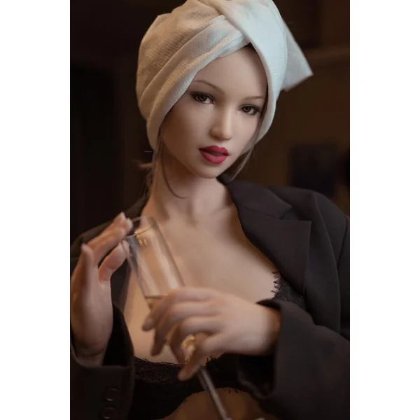 Aira – 5’9″ | 175cm Sex Doll