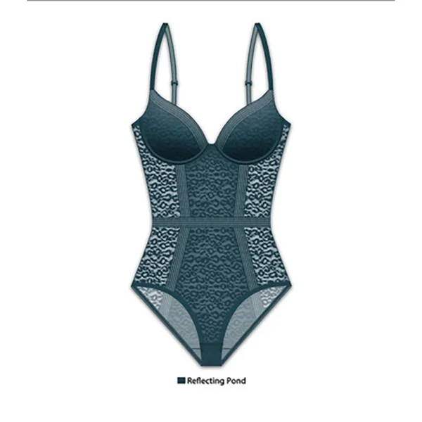 French Affair – Teddy Leo Reflective Pond – Queen