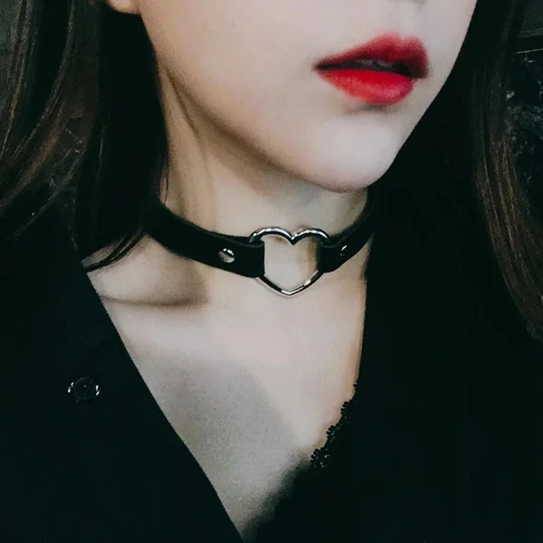 Leather BDSM Collar Love Heart Choker