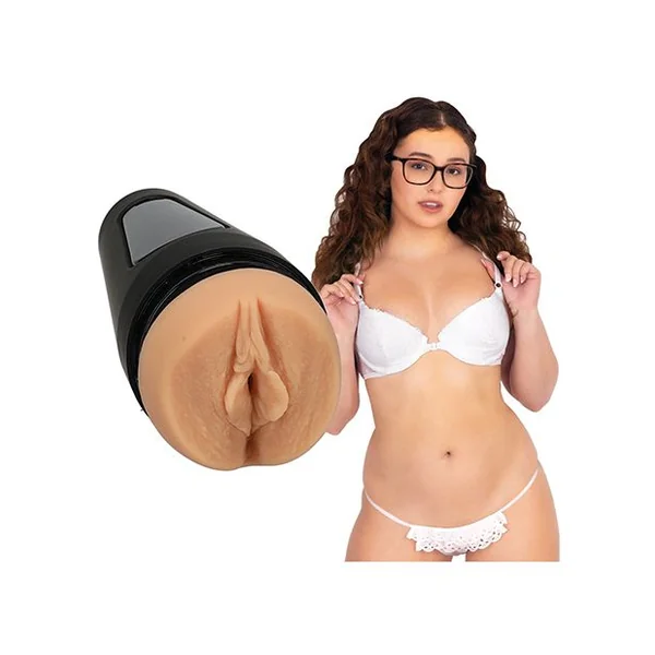 Main Squeeze Pussy Masturbator-Leana Lovings